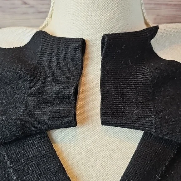 SHEIN BLACK WHITE HEART LONG SLEEVE BUTTON-UP SWEATER CARDIGAN - Picture 9 of 11